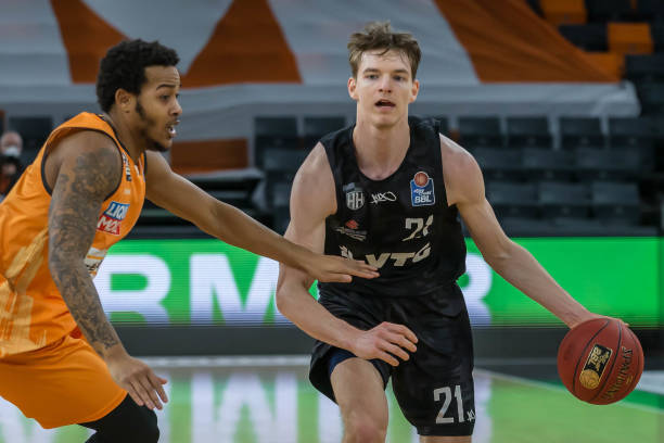 利物浦1-0阿森纳，索博世界波震惊四座，两强实力对比见真章